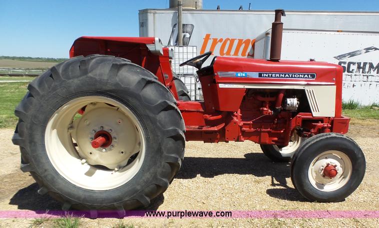 image for item BR9246 International 674 tractor