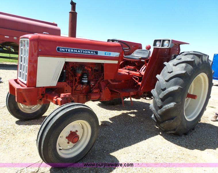 image for item BR9246 International 674 tractor