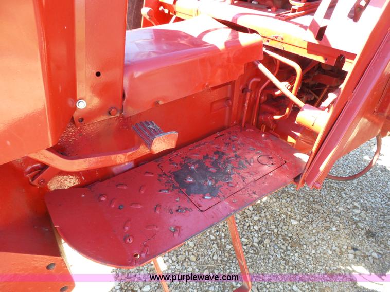 image for item BR9246 International 674 tractor