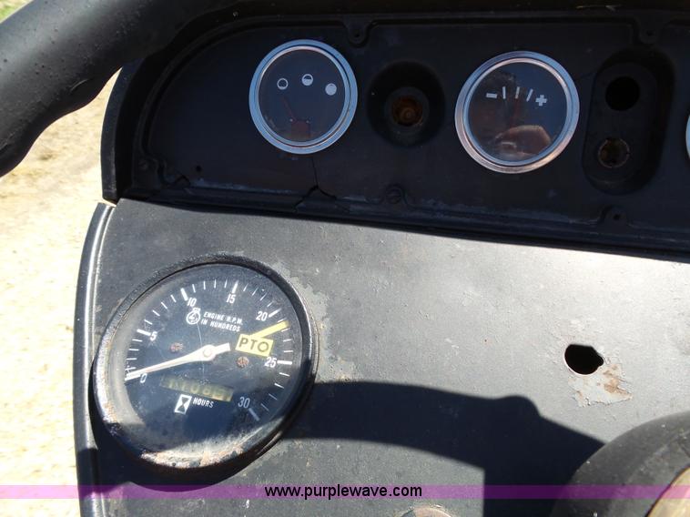 image for item BR9246 International 674 tractor