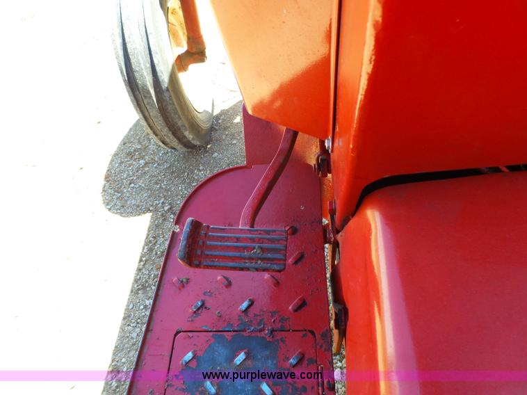 image for item BR9246 International 674 tractor