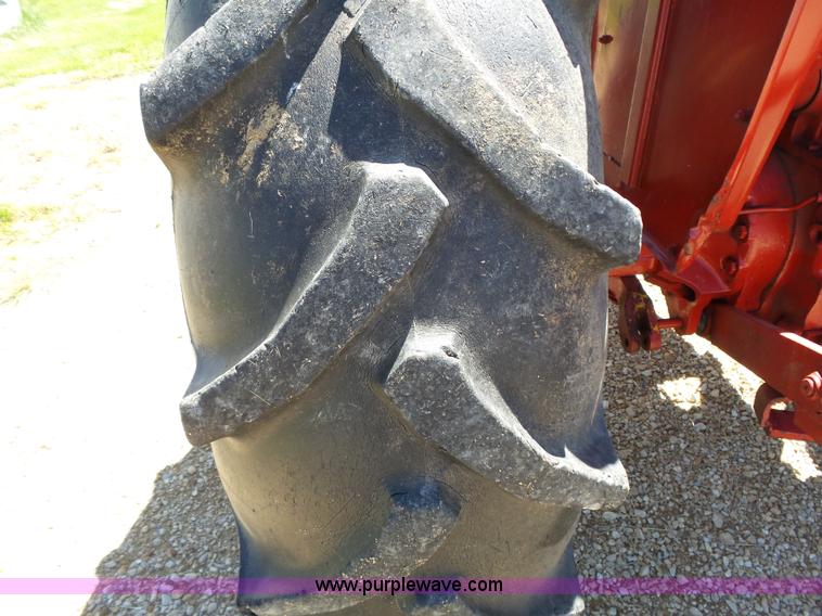 image for item BR9246 International 674 tractor