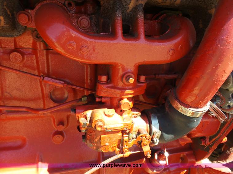 image for item BR9246 International 674 tractor