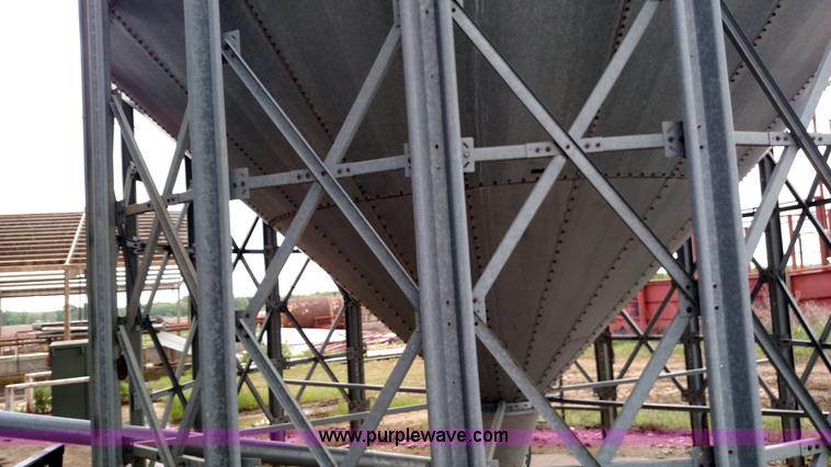 image for item BR9356 GSI grain bin