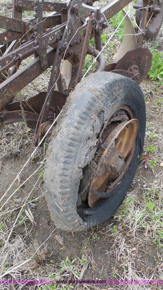 image for item BZ9260 John Deere two bottom plow