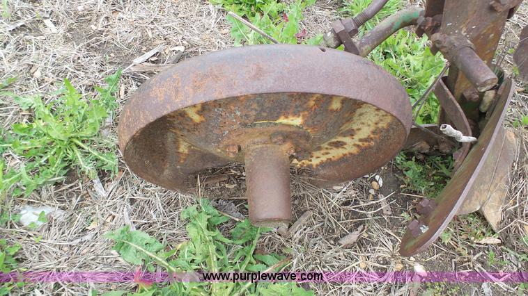 image for item BZ9260 John Deere two bottom plow