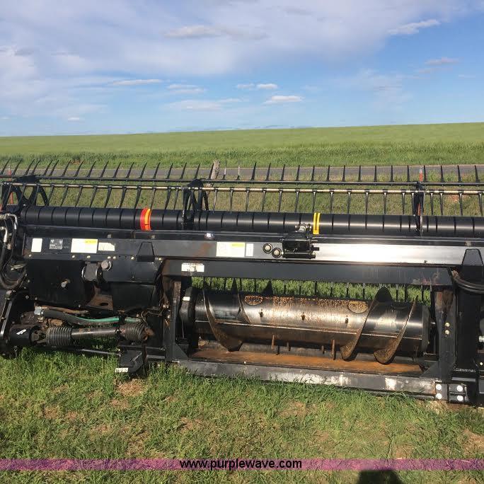 image for item F1318 2010 Case IH 2142 draper head