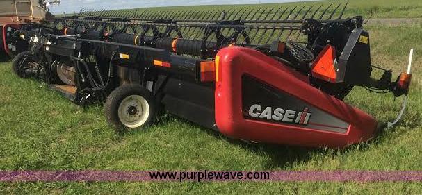 image for item F1318 2010 Case IH 2142 draper head