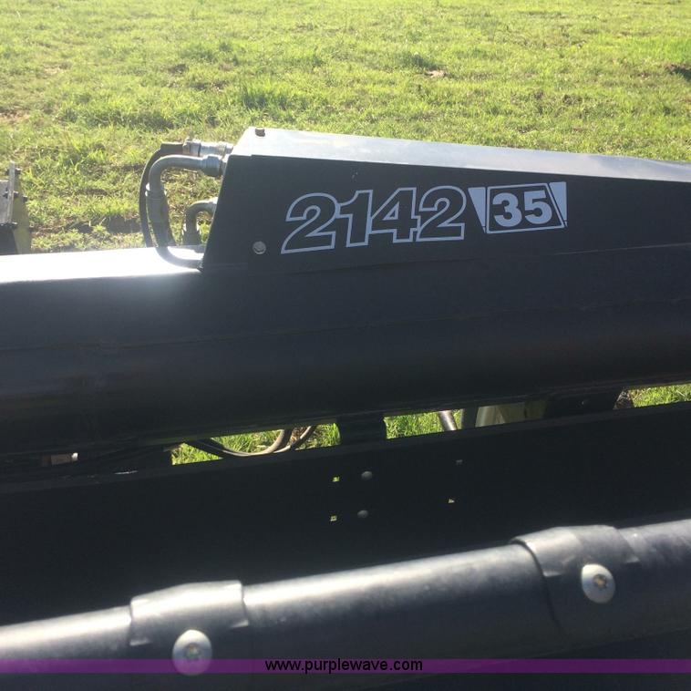 image for item F1318 2010 Case IH 2142 draper head