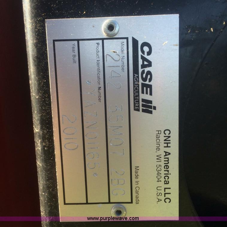 image for item F1318 2010 Case IH 2142 draper head