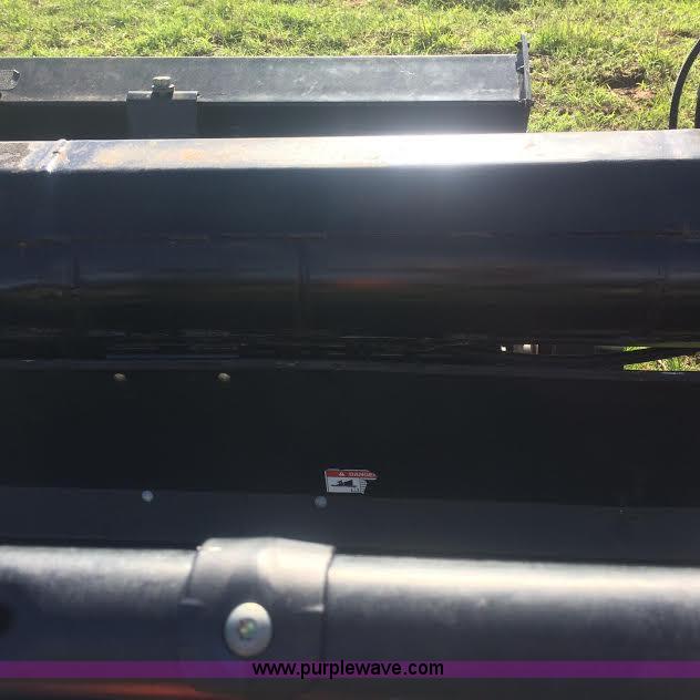 image for item F1318 2010 Case IH 2142 draper head