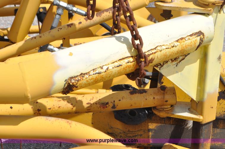 image for item G7354 Vermeer R23 twin hay rake