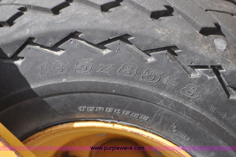 image for item G7354 Vermeer R23 twin hay rake