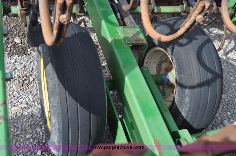 image for item G7361 John Deere 970 roller harrow