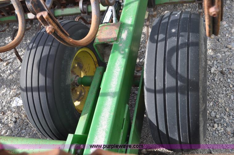 image for item G7361 John Deere 970 roller harrow