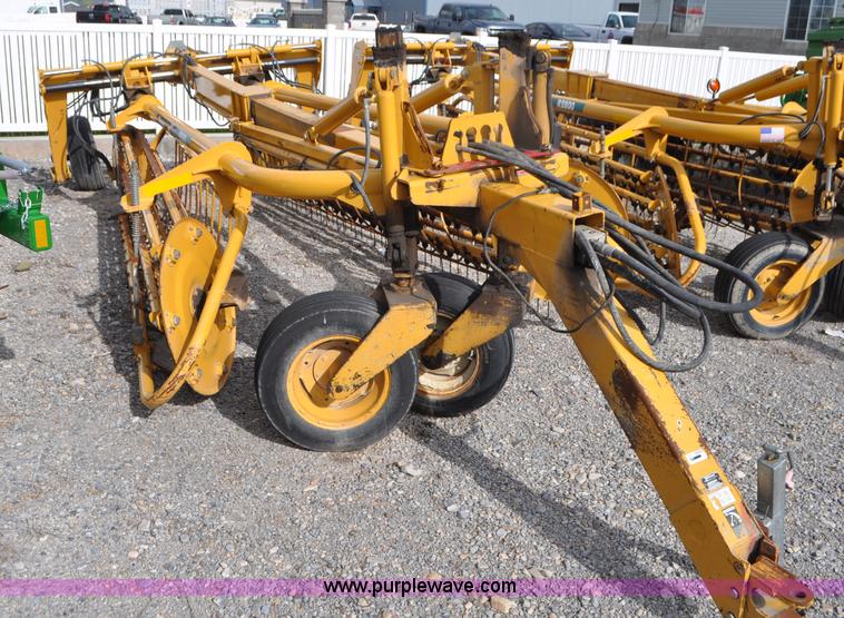 image for item G7362 Vermeer R2800 rake