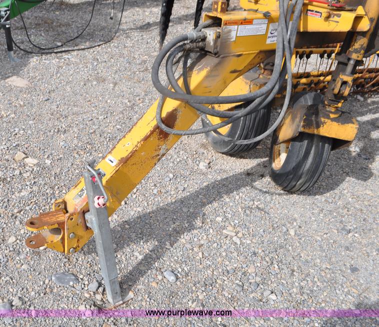 image for item G7362 Vermeer R2800 rake