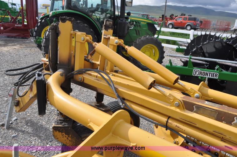 image for item G7362 Vermeer R2800 rake