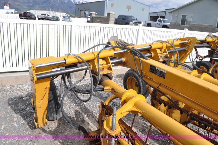 image for item G7362 Vermeer R2800 rake