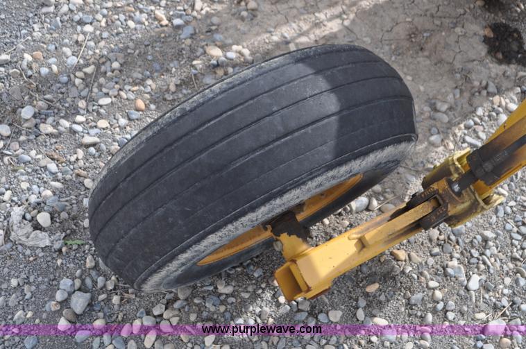 image for item G7362 Vermeer R2800 rake