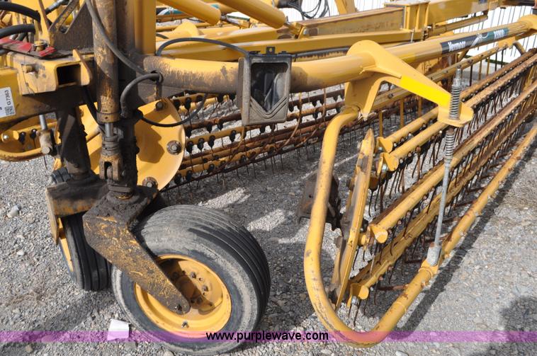 image for item G7363 Vermeer R2800 rake