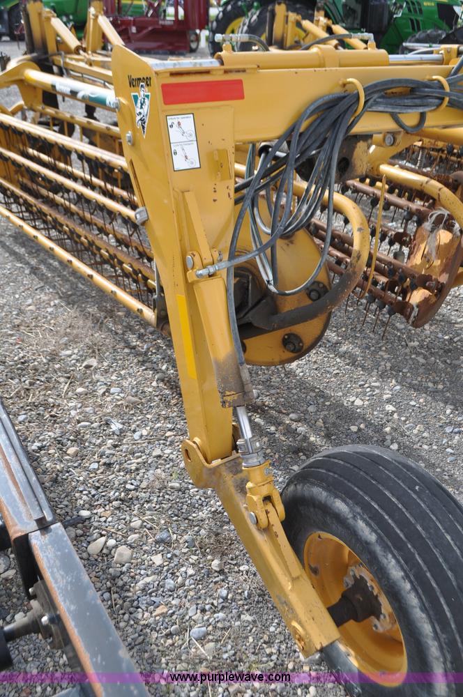 image for item G7363 Vermeer R2800 rake