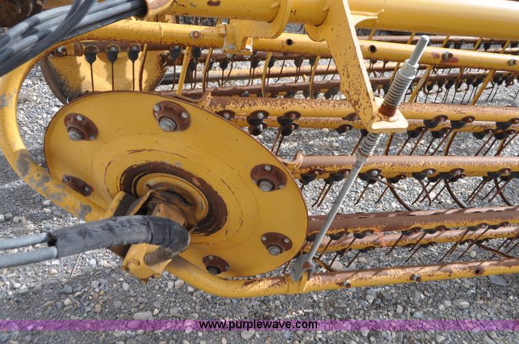 image for item G7363 Vermeer R2800 rake