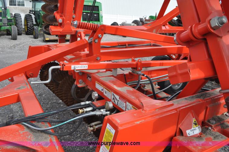 image for item G7364 2013 Kuhn-krause 8000 Excelerator vertical tillage