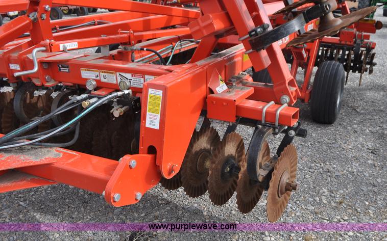 image for item G7364 2013 Kuhn-krause 8000 Excelerator vertical tillage