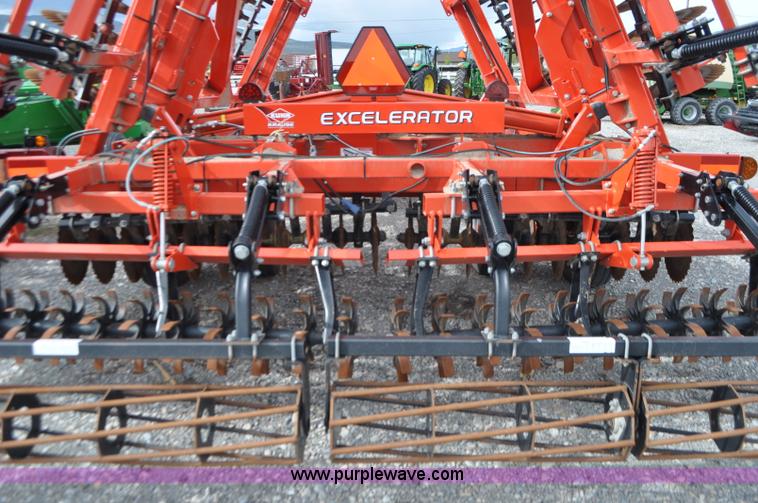 image for item G7364 2013 Kuhn-krause 8000 Excelerator vertical tillage