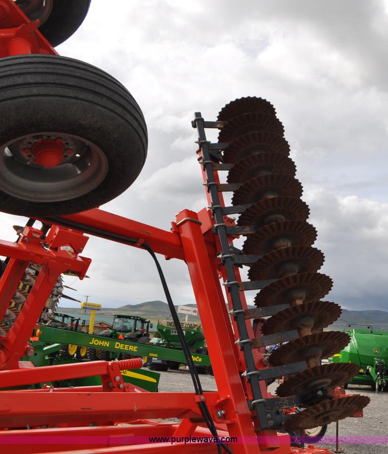 image for item G7364 2013 Kuhn-krause 8000 Excelerator vertical tillage