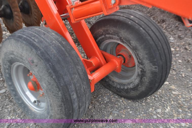 image for item G7364 2013 Kuhn-krause 8000 Excelerator vertical tillage