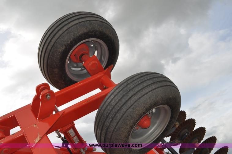 image for item G7364 2013 Kuhn-krause 8000 Excelerator vertical tillage