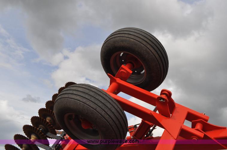 image for item G7364 2013 Kuhn-krause 8000 Excelerator vertical tillage