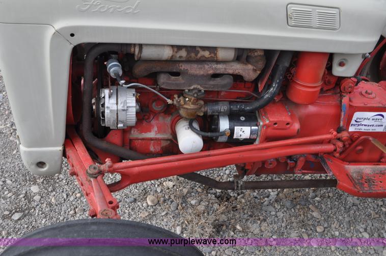 image for item G7365 1955 Ford 640 tractor