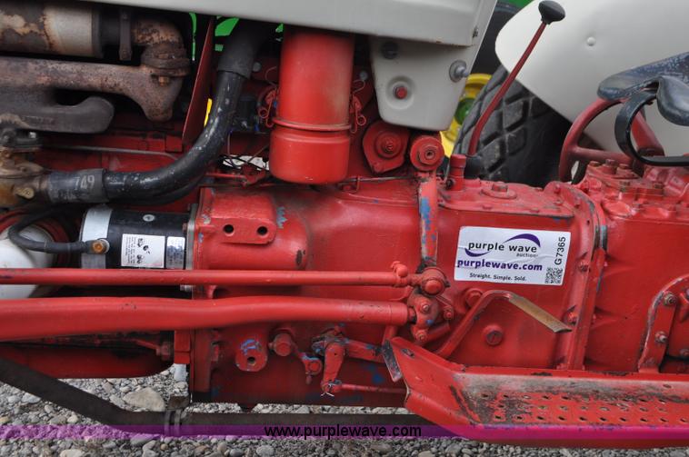 image for item G7365 1955 Ford 640 tractor