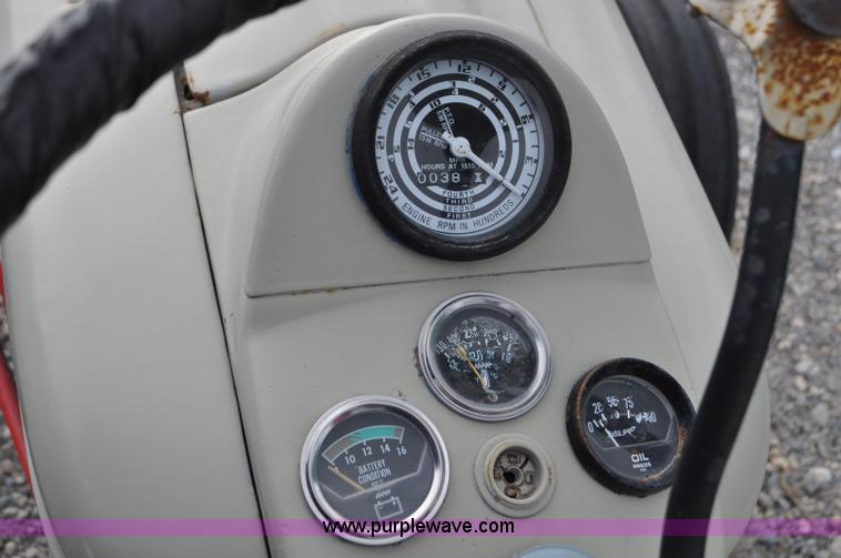 image for item G7365 1955 Ford 640 tractor