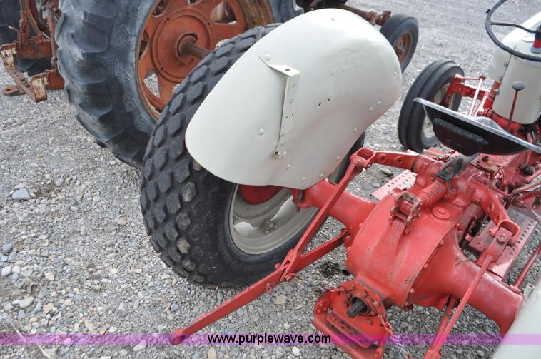 image for item G7365 1955 Ford 640 tractor