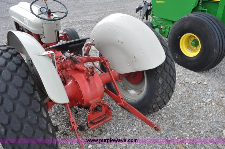 image for item G7365 1955 Ford 640 tractor