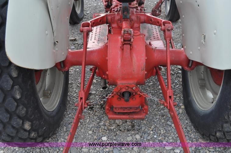 image for item G7365 1955 Ford 640 tractor