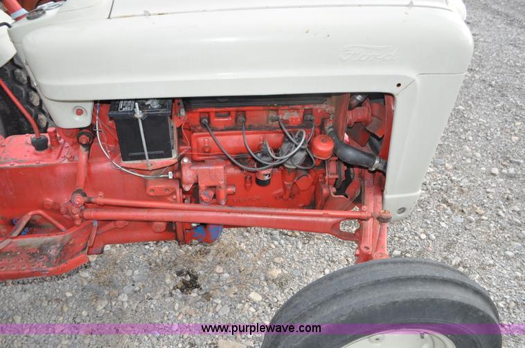 image for item G7365 1955 Ford 640 tractor