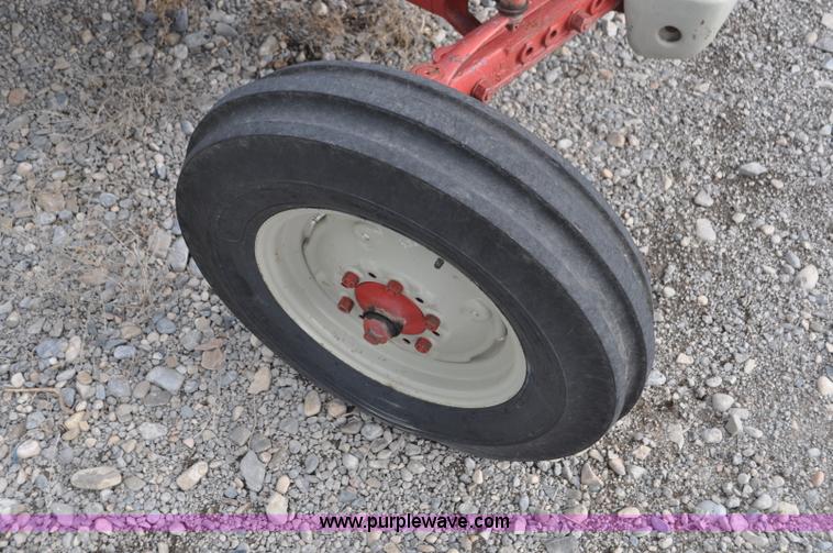 image for item G7365 1955 Ford 640 tractor