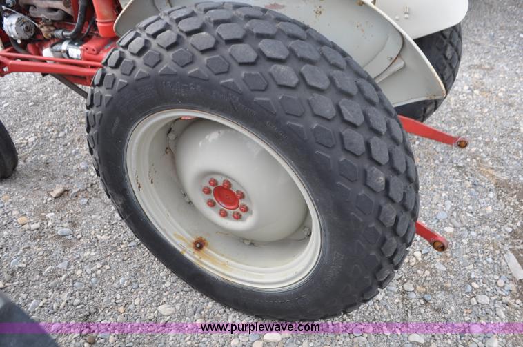 image for item G7365 1955 Ford 640 tractor