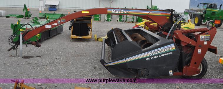 image for item G7366 2000 MacDon 5010 mower conditioner
