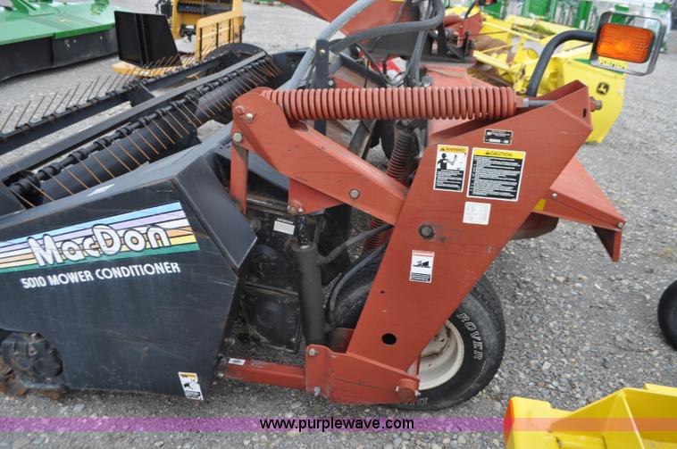 image for item G7366 2000 MacDon 5010 mower conditioner