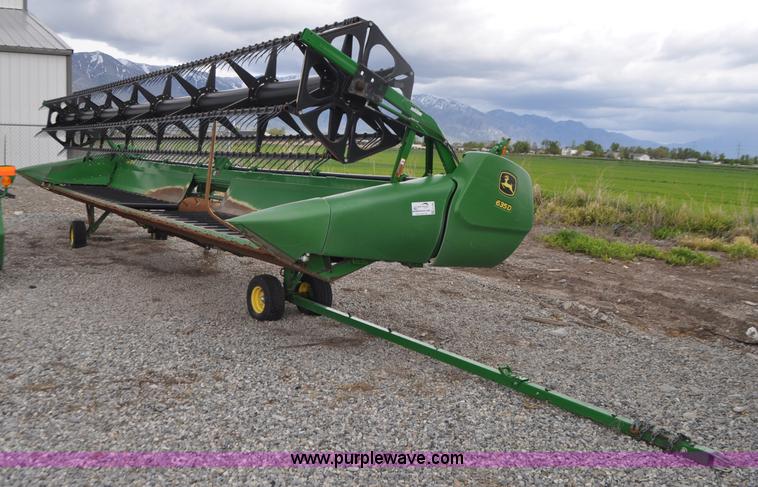image for item G7368 John Deere 635D draper head