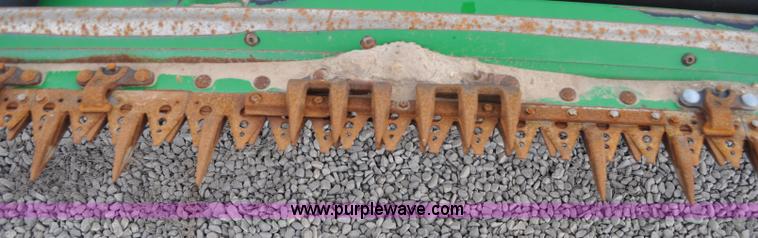 image for item G7368 John Deere 635D draper head