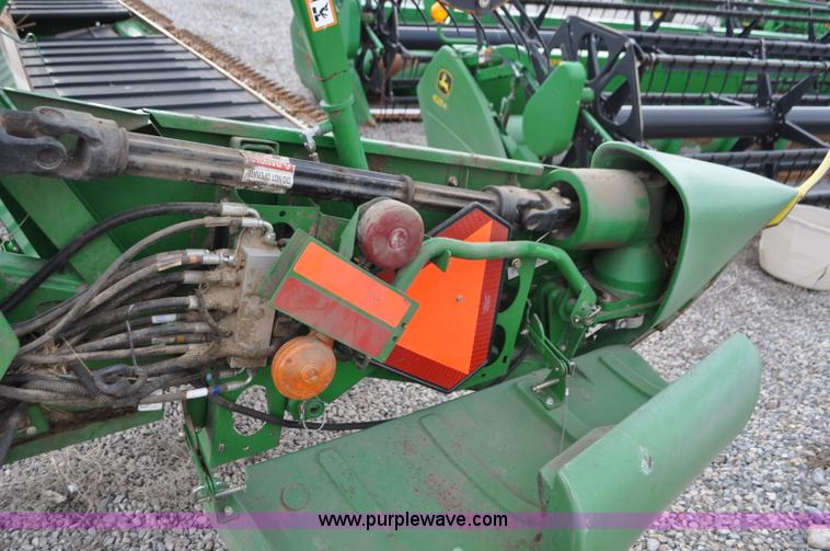 image for item G7368 John Deere 635D draper head