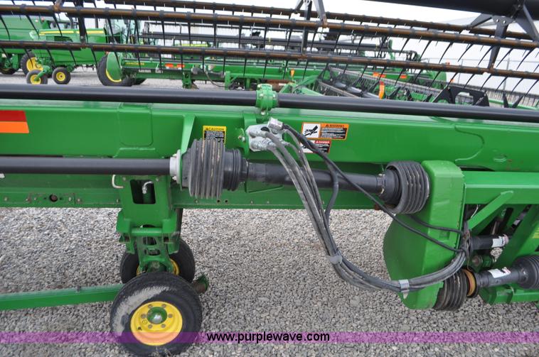 image for item G7368 John Deere 635D draper head