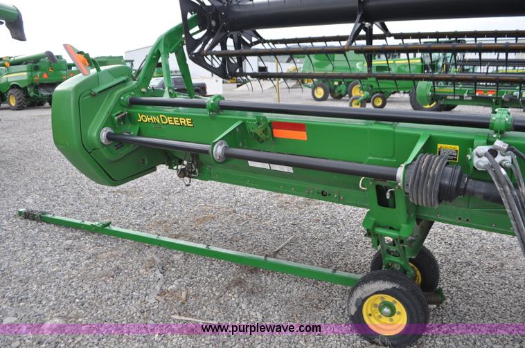 image for item G7368 John Deere 635D draper head